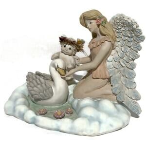 Nature's Blessings Dreamsicles Angel Figurine With Swan Heavenly Classics HC364